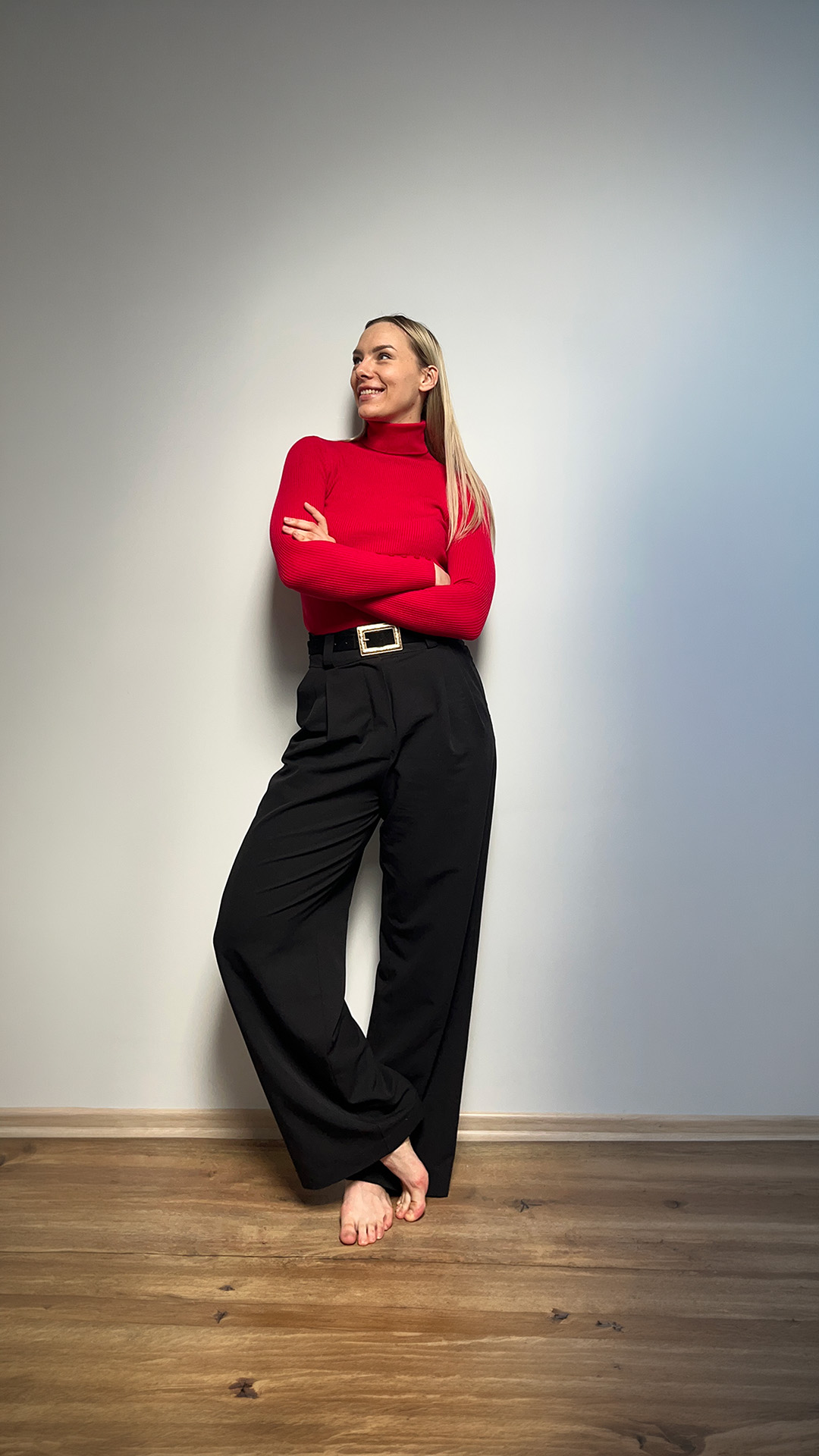 Melnas wide leg bikses ar augstu jostasvietu - Image 4
