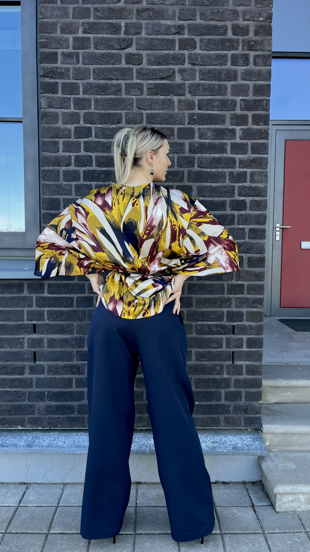 Satīna tops "Africa" | Pagarināts modelis ar kimono piedurknēm garām sievietēm - Image 4